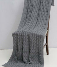 Load image into Gallery viewer, Thick Cable Knit I Throw