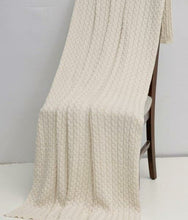 Load image into Gallery viewer, Thick Cable Knit II Throw