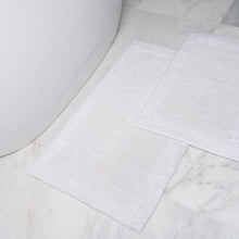 Load image into Gallery viewer, Reversible Loop Bath Mat Set
