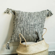 Load image into Gallery viewer, 18&quot; x 18&quot; Woven Cushion Cover With Tassels
