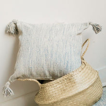 Load image into Gallery viewer, 18&quot; x 18&quot; Woven Cushion Cover With Tassels
