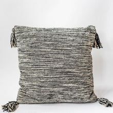 Load image into Gallery viewer, 18&quot; x 18&quot; Woven Cushion Cover With Tassels
