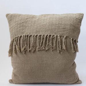 18" x 18" Waffle Weave Cushion Cover With Tassels