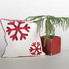 Load image into Gallery viewer, 18&quot; x 18&quot; Holiday Cushion Cover
